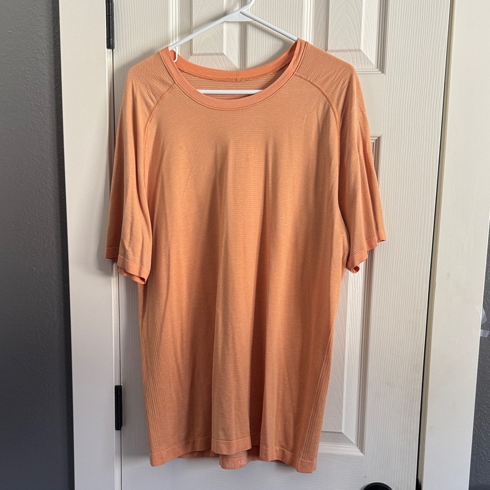 lululemon athletica Men's Short Sleeve Tee in Peach Orange